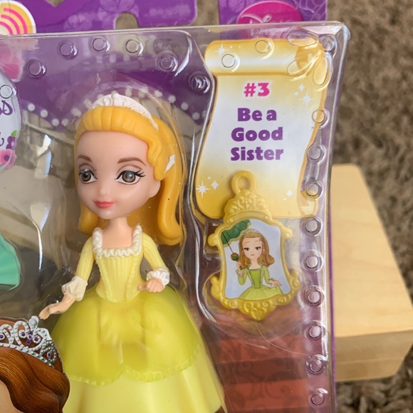 Sofia the First Princess Amber Doll Figure Mattel 2012 Magic Talking Castle - Picture 5 of 8